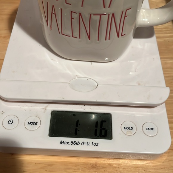 Be my Valentine 16 oz coffee mug with red heart lid Rae Dunn Artisan collection - Picture 9 of 9